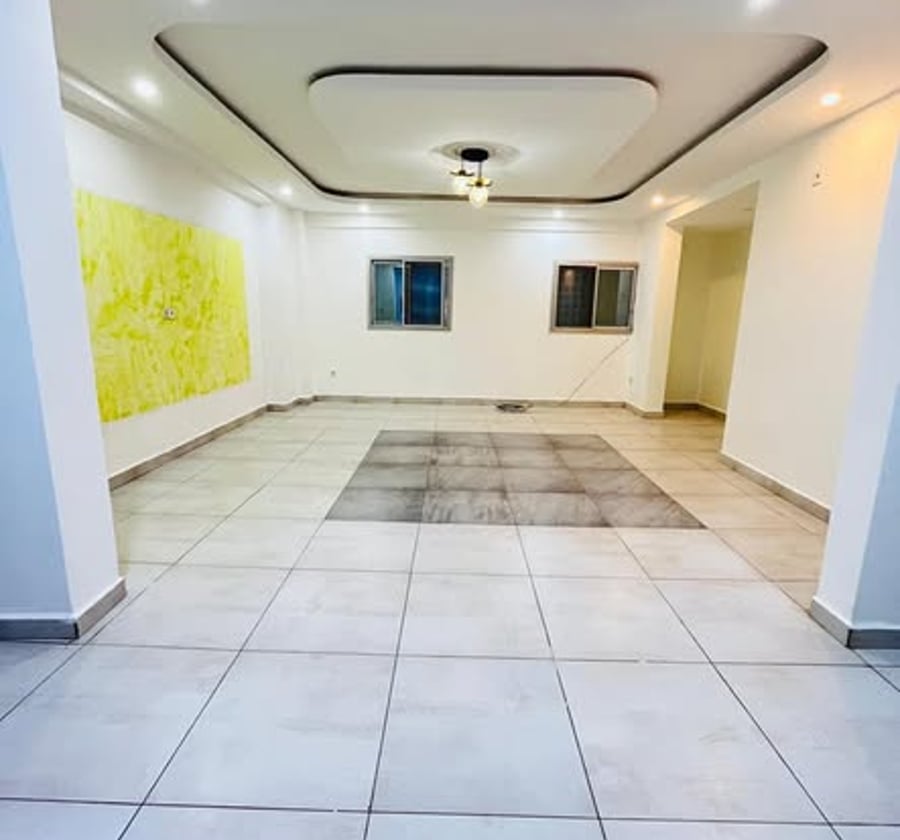 Appartement à louer à Nsam (Efoulan) - 2 chambres avec placards