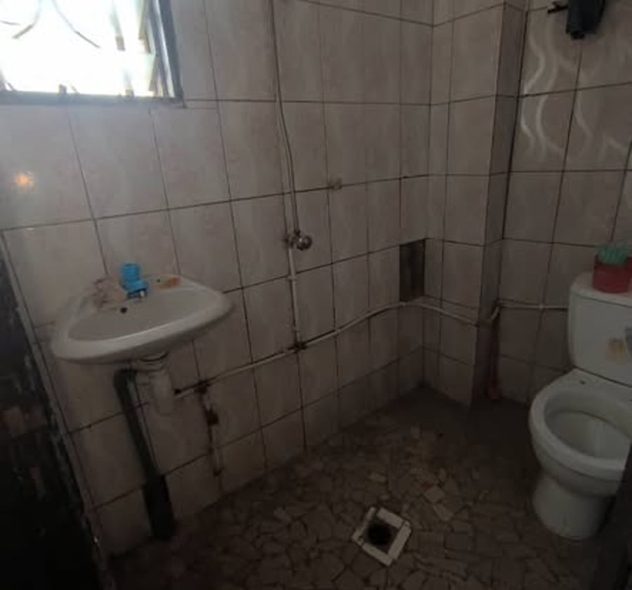 Studio moderne à louer à Ndogbong Bifaga