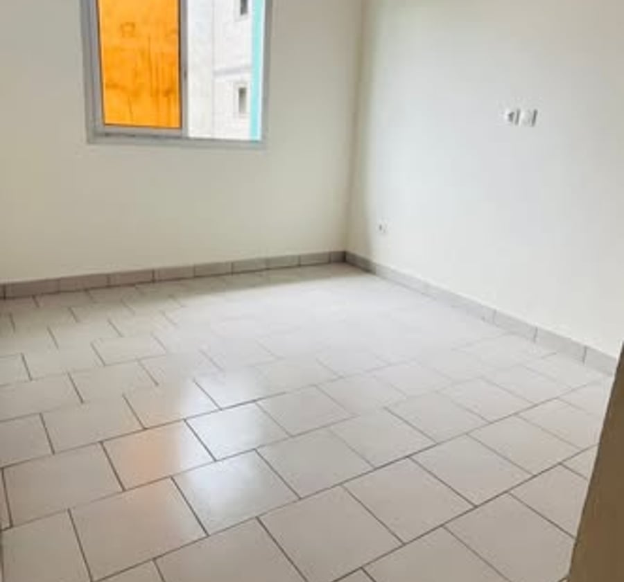 Studio moderne à Logbaba Jardin
