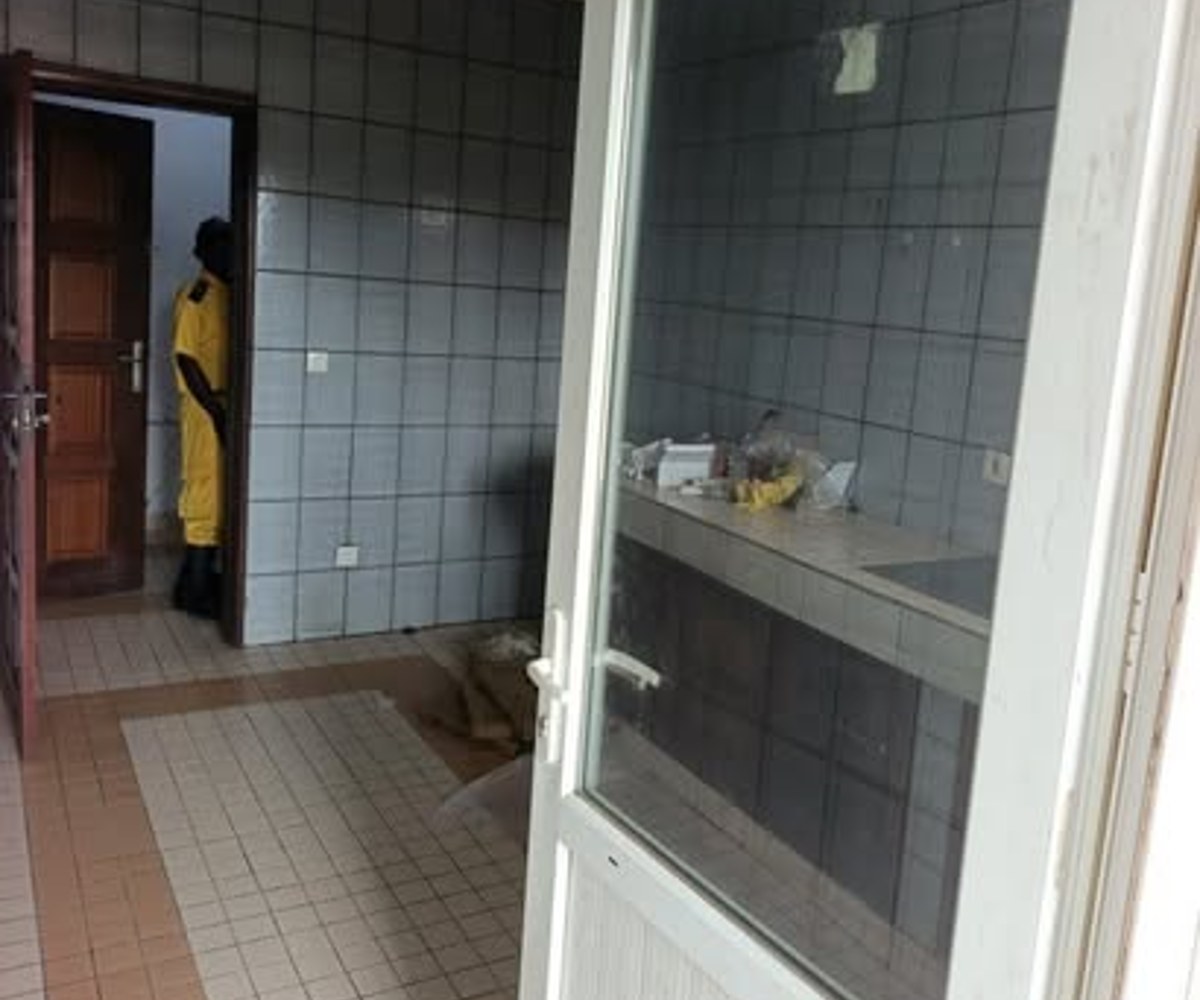 Très grand appartement 2 chambres à Ndogbong