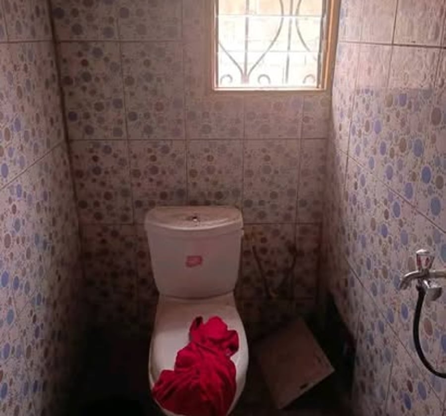 Studio moderne à louer à Kondengui