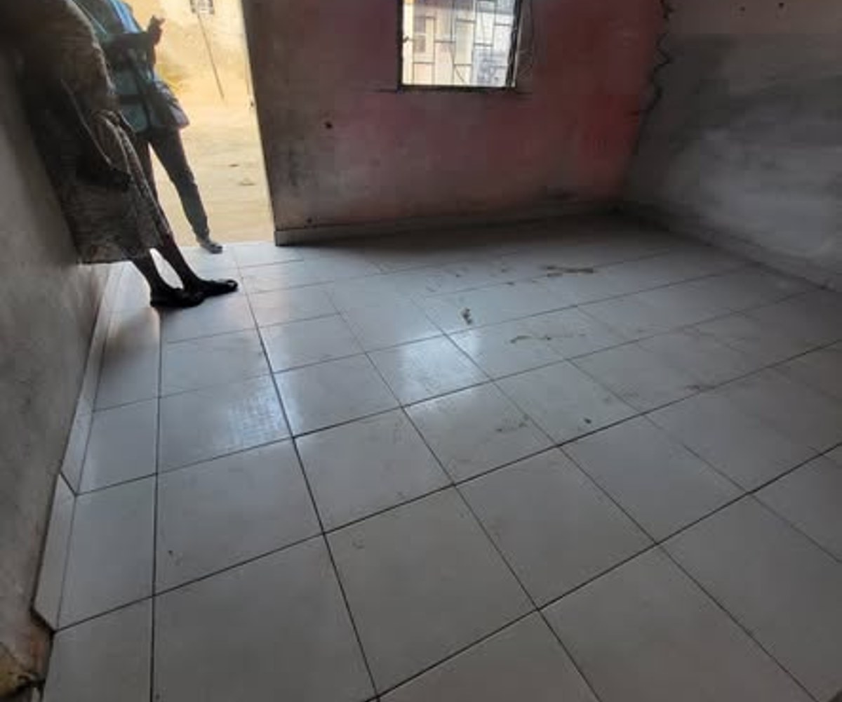 Studio à louer - PK 12, Douala