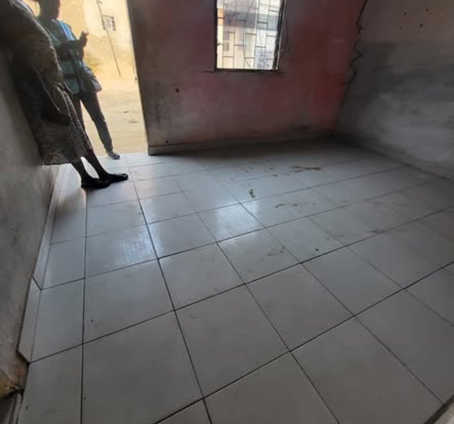 Studio à louer - PK 12, Douala