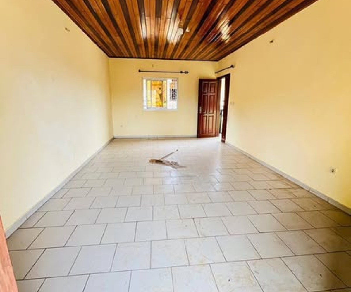 Appartement 2 chambres à Nsimeyong (Terre Rouge)