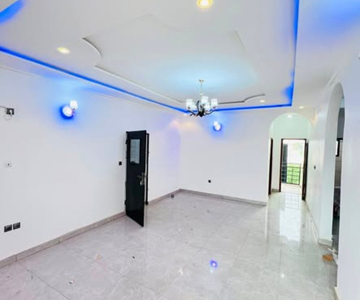 Vaste appartement 3 chambres à Olembe