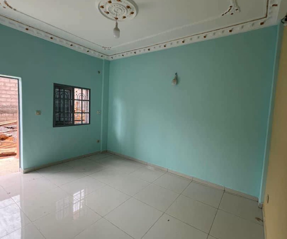 Studio moderne à louer à Tsinga Village