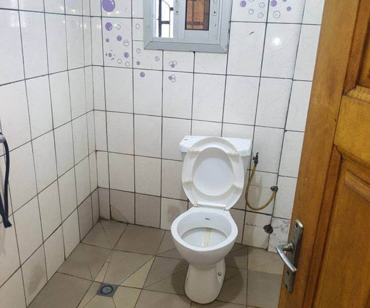 Studio moderne à louer à Logbaba