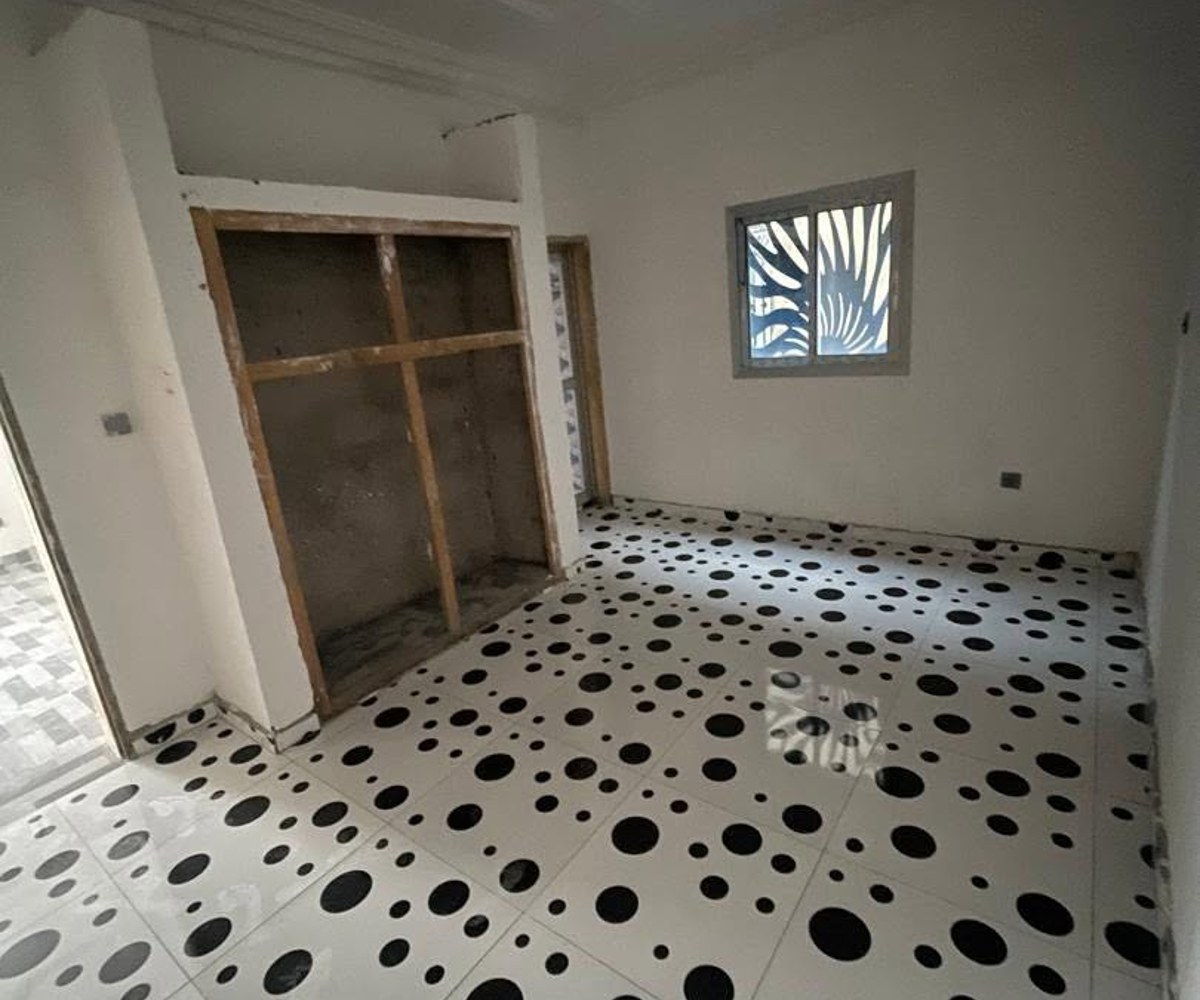 Studio moderne à louer à Bangue, Douala