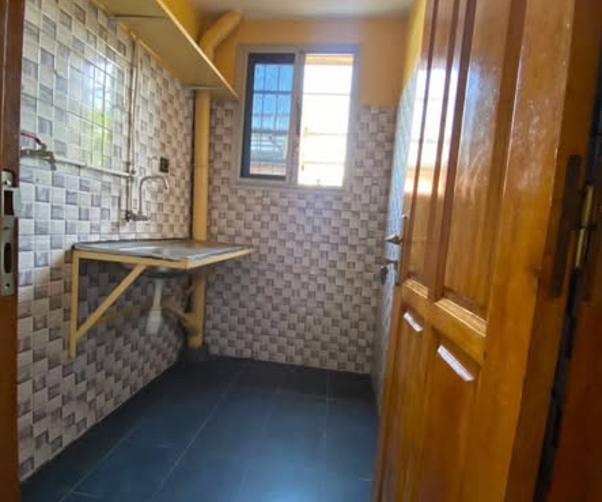 Studio moderne à louer à Beedi