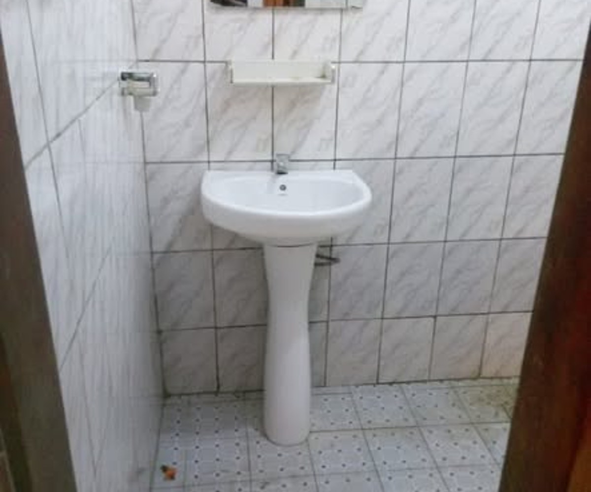 Studio meublé à louer à Bangue