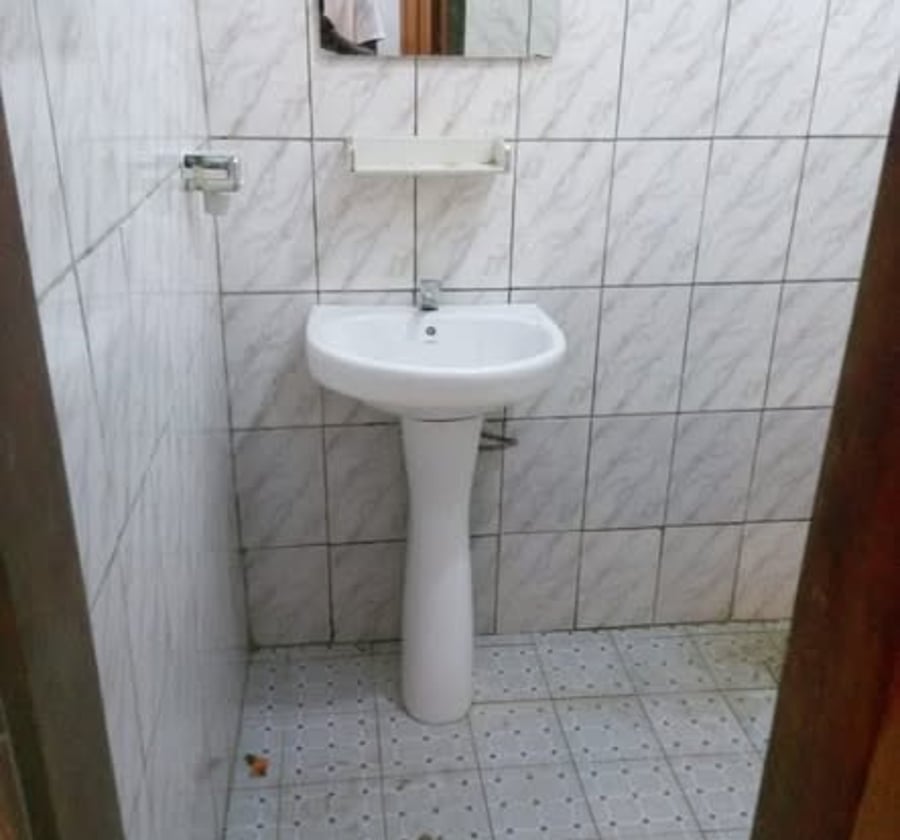 Studio meublé à louer à Bangue