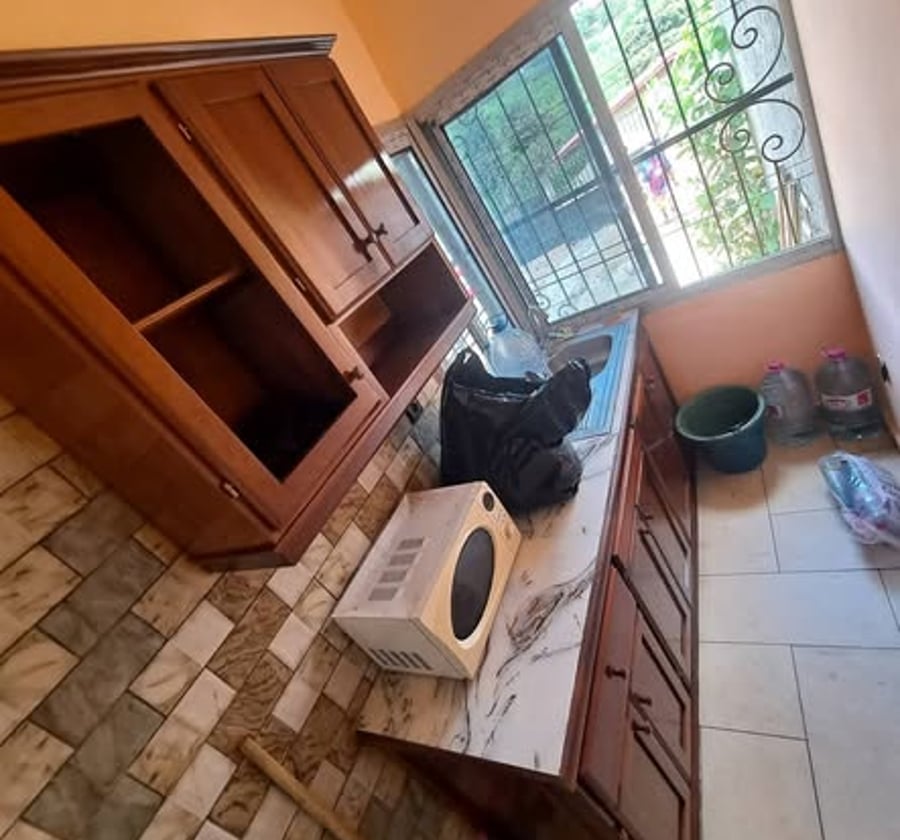 Studio moderne Nkolfoulou