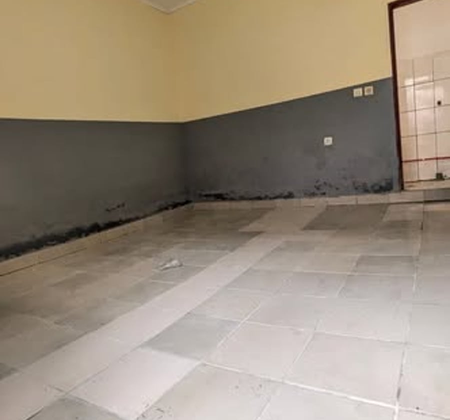 Chambre moderne à Ndogbong, Douala