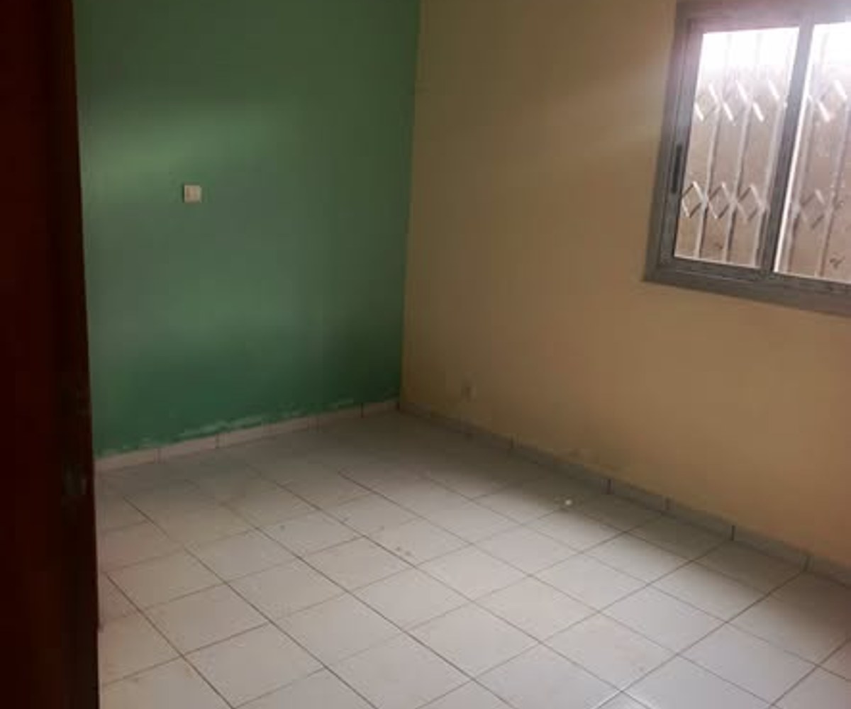 Appartement moderne neuf à louer à Ngousso (2 chambres)