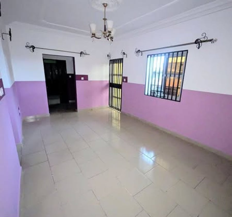 Magnifique studio à louer à Fourgerol, Yaoundé
