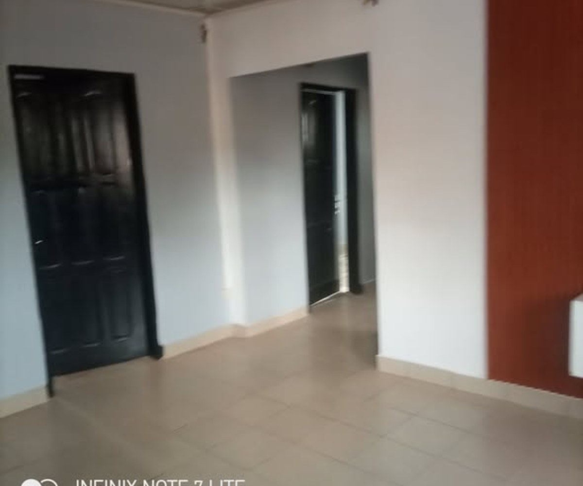 Appartement moderne à louer - Petit Marché Odza