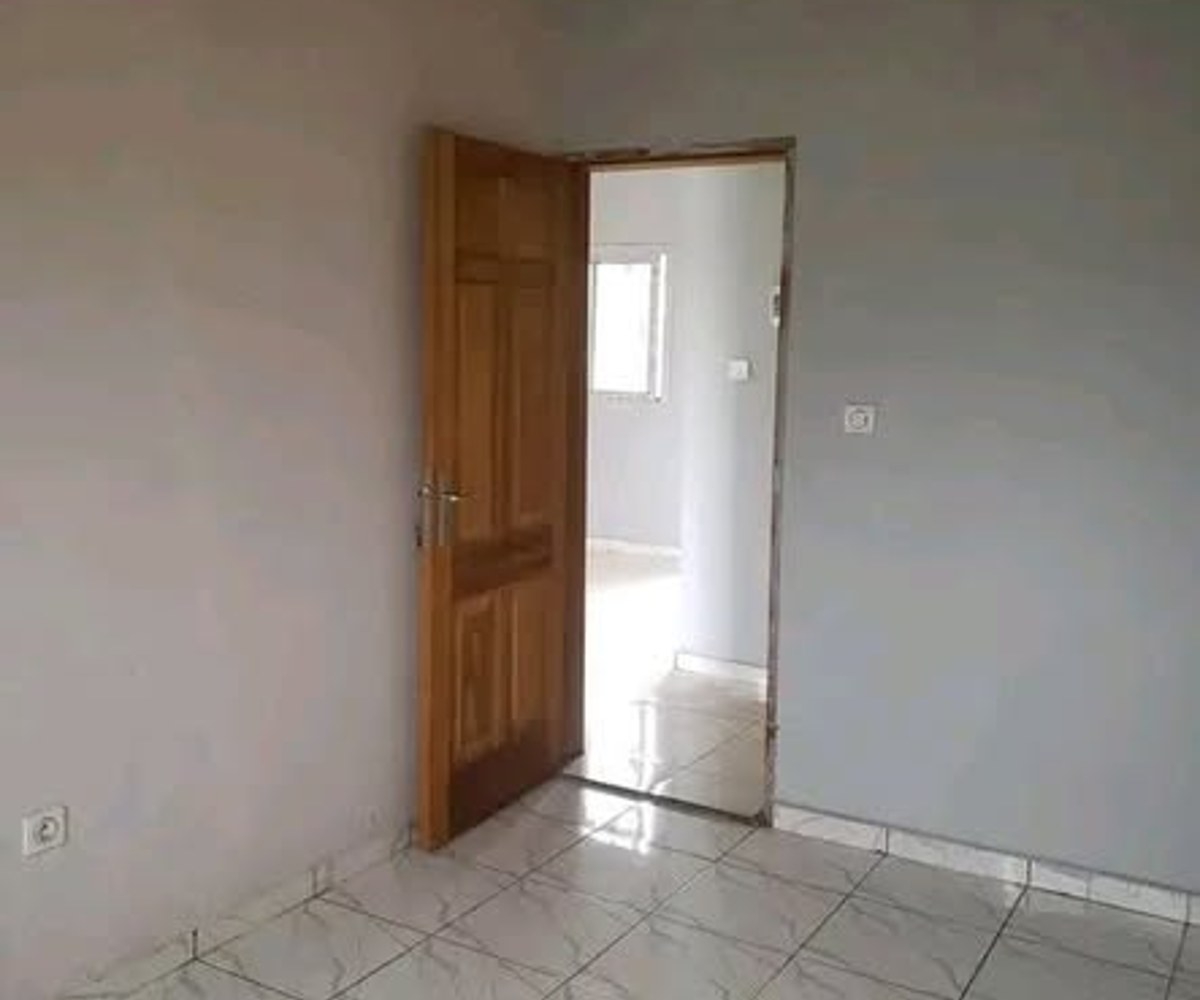 Vaste studio moderne à Village, Douala