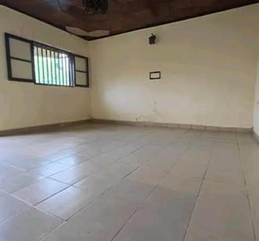 Studio moderne à louer à Logbaba 2poteaux