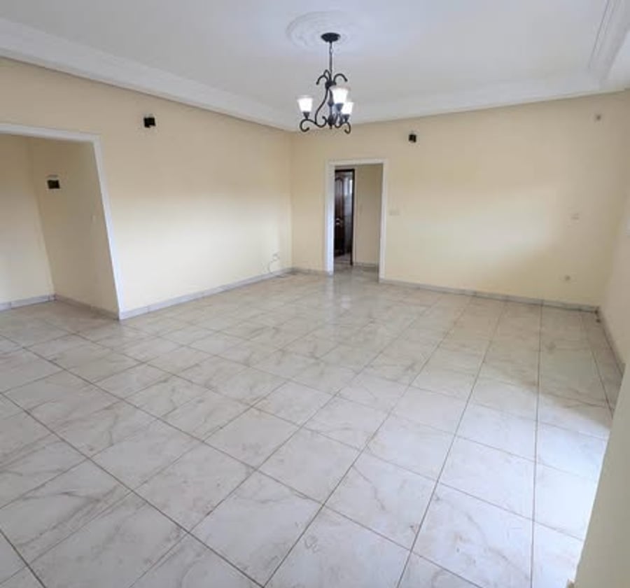 Appartement 3 chambres à louer - Santa Barbara, Douala