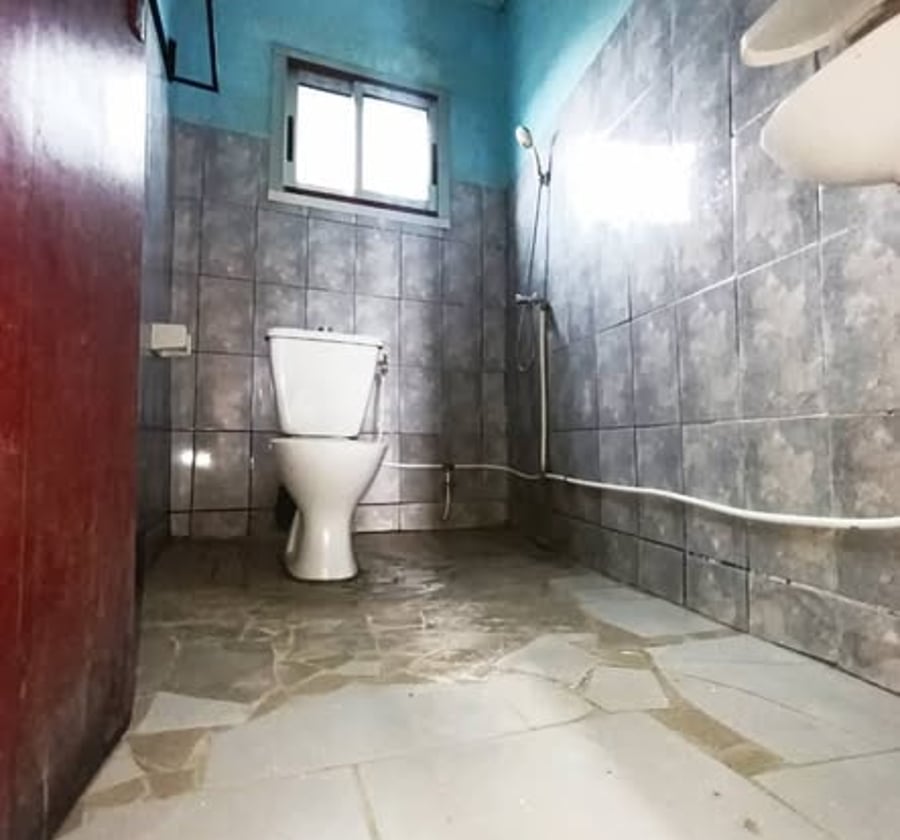 Studio moderne à Nyalla Nkolbong