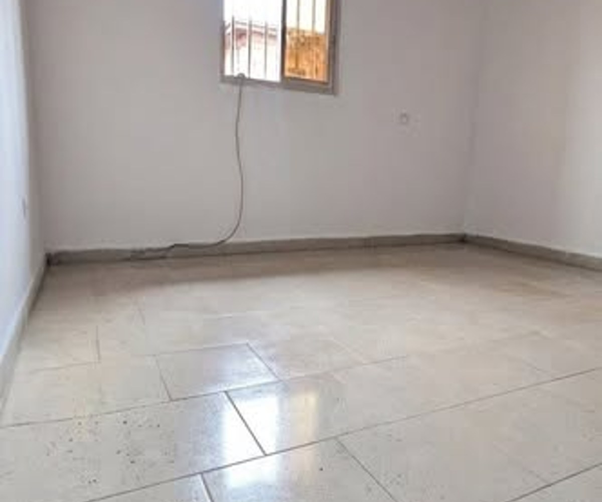 Chambre moderne à louer à Makepe Missoké