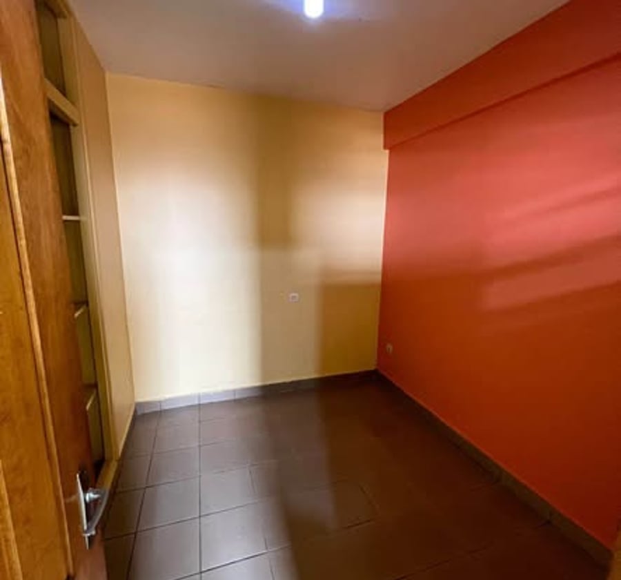 Studio moderne à Nsimeyong - 60 000 FCFA