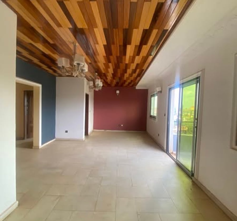 Appartement moderne 2 chambres à Etoudi