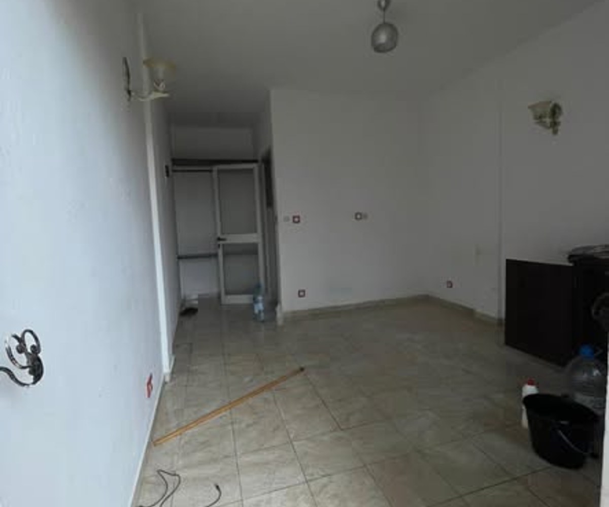 Chambre moderne climatisé à louer à Logbessou