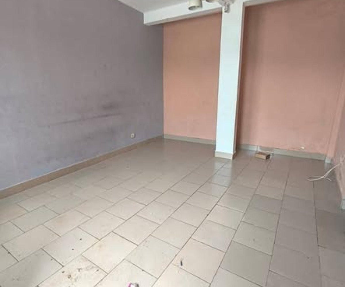 Grand Studio Moderne à Ndogbong Vallée Bifaga