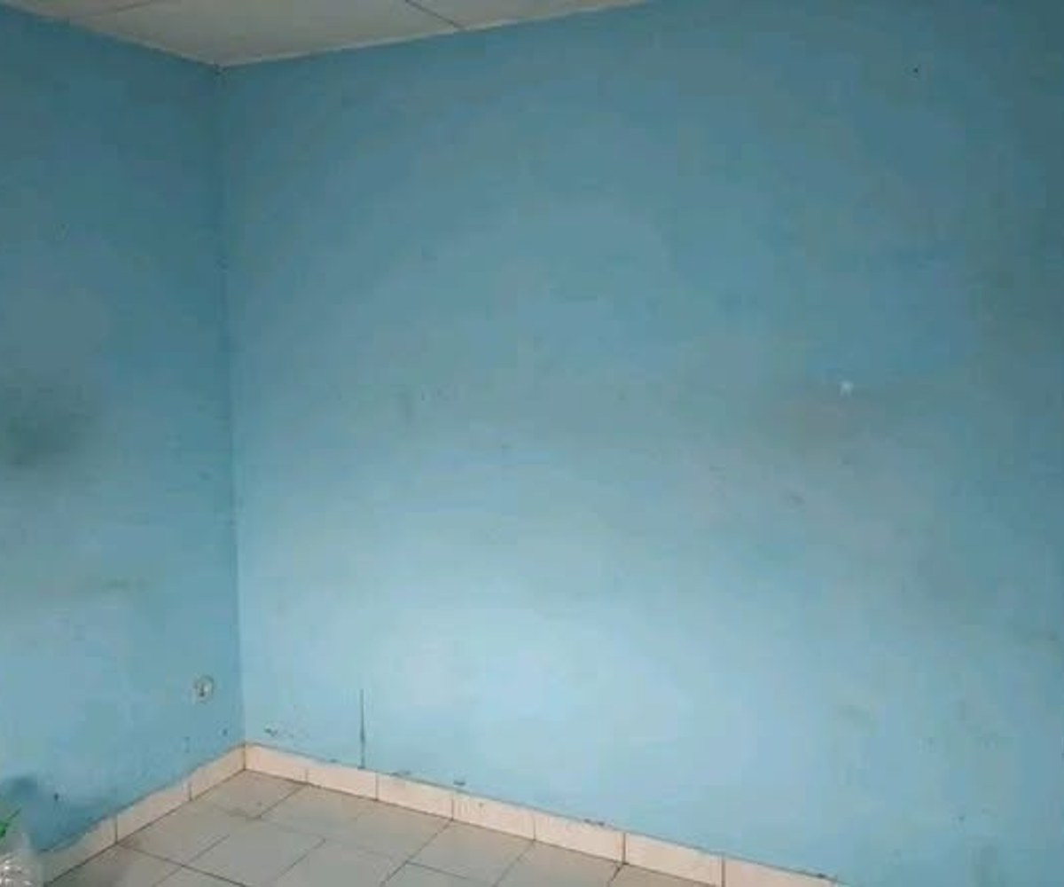 Studio moderne à Mimboman, petit marché du château