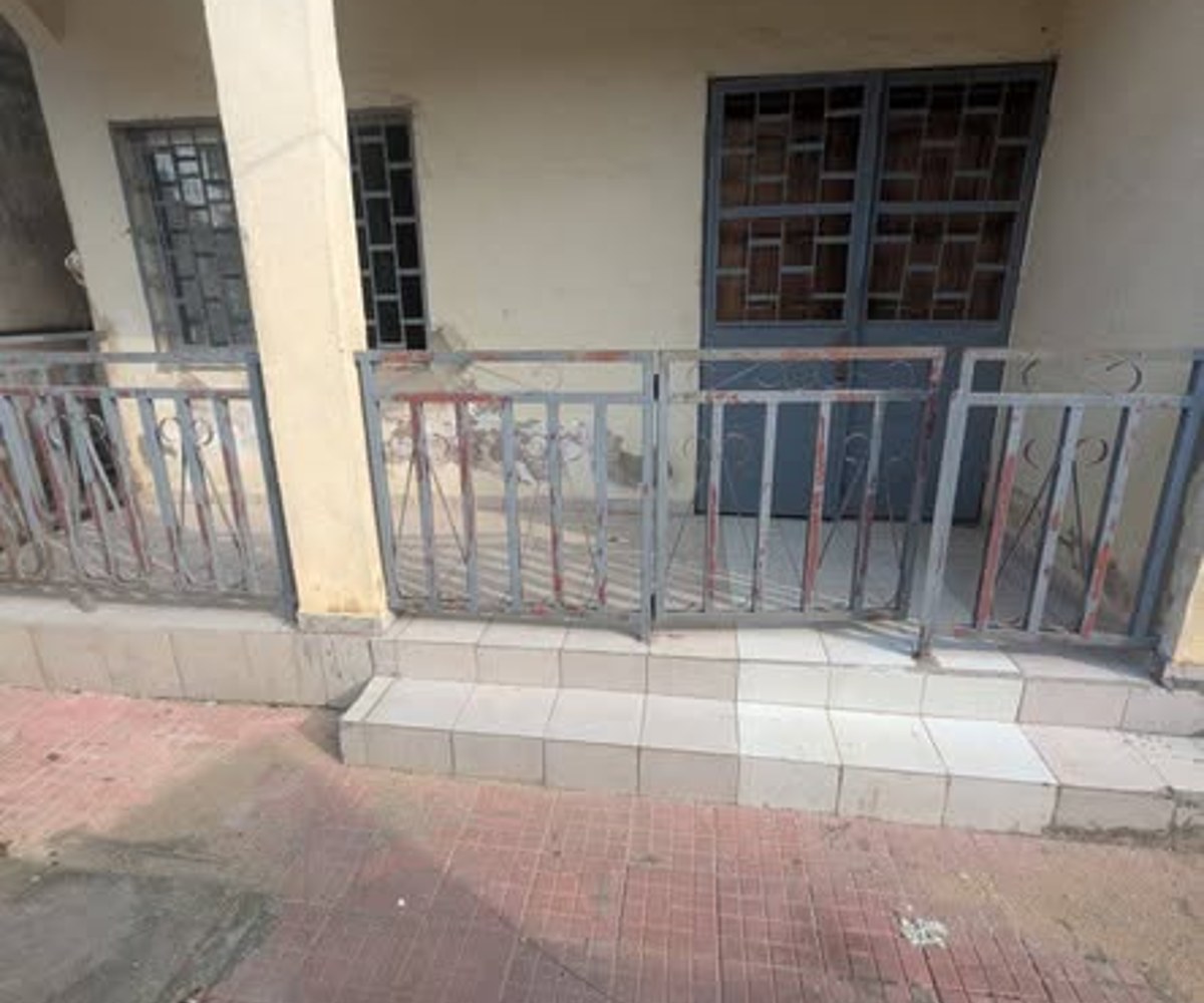 Grand appartement 2 chambres - Bonamoussadi, Douala