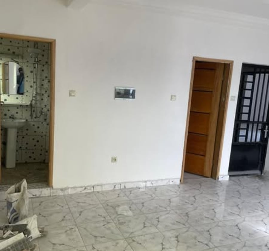Vaste chambre haut standing à Dakar