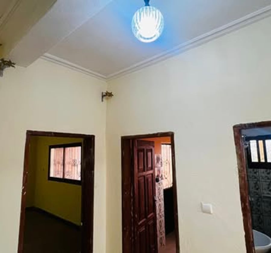 Appartement 4 pièces distinctes à louer à Ngousso