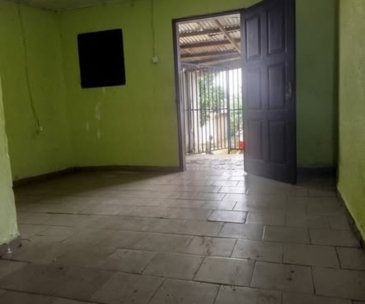 Vaste studio moderne à Logbaba