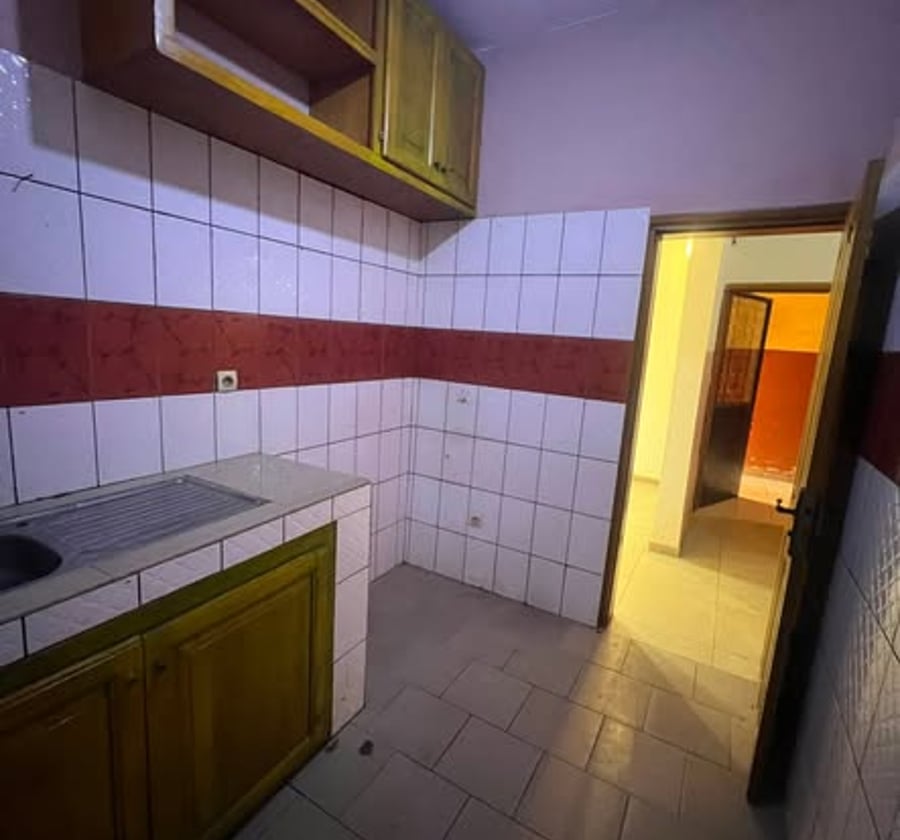 Appartement à louer à Mendong