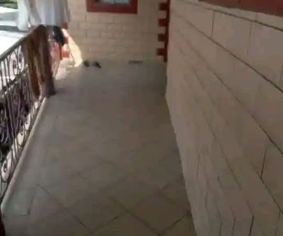 Appartement 2 chambres à louer à Village, Douala (entre lycée)