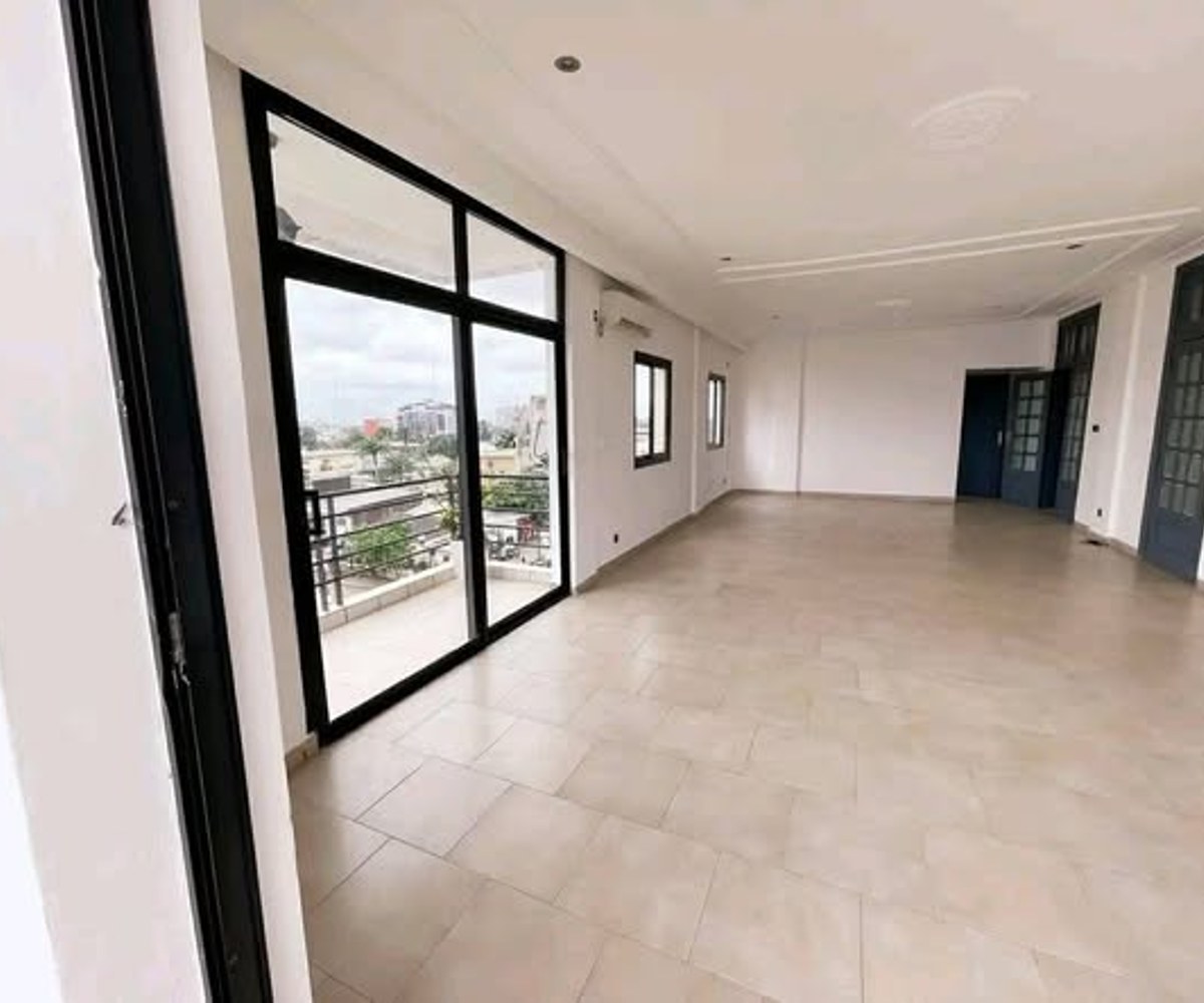 Appartement 3 chambres haut standing Makepe - 250 000 FCFA/mois