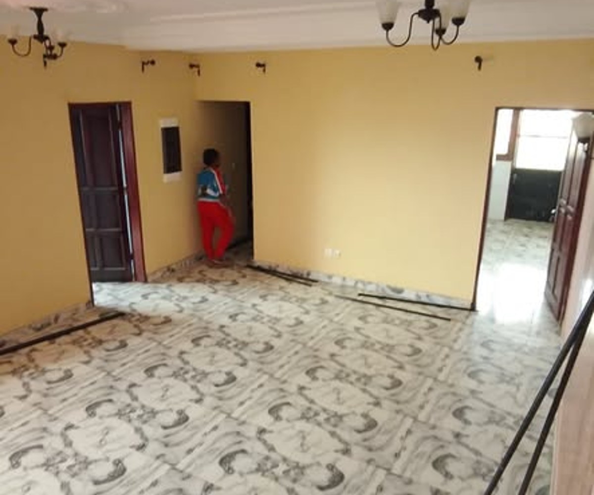 Appartement 3 chambres à Village, Douala