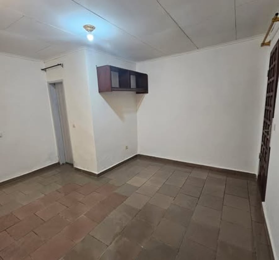 Chambre moderne à Biyem-Assi