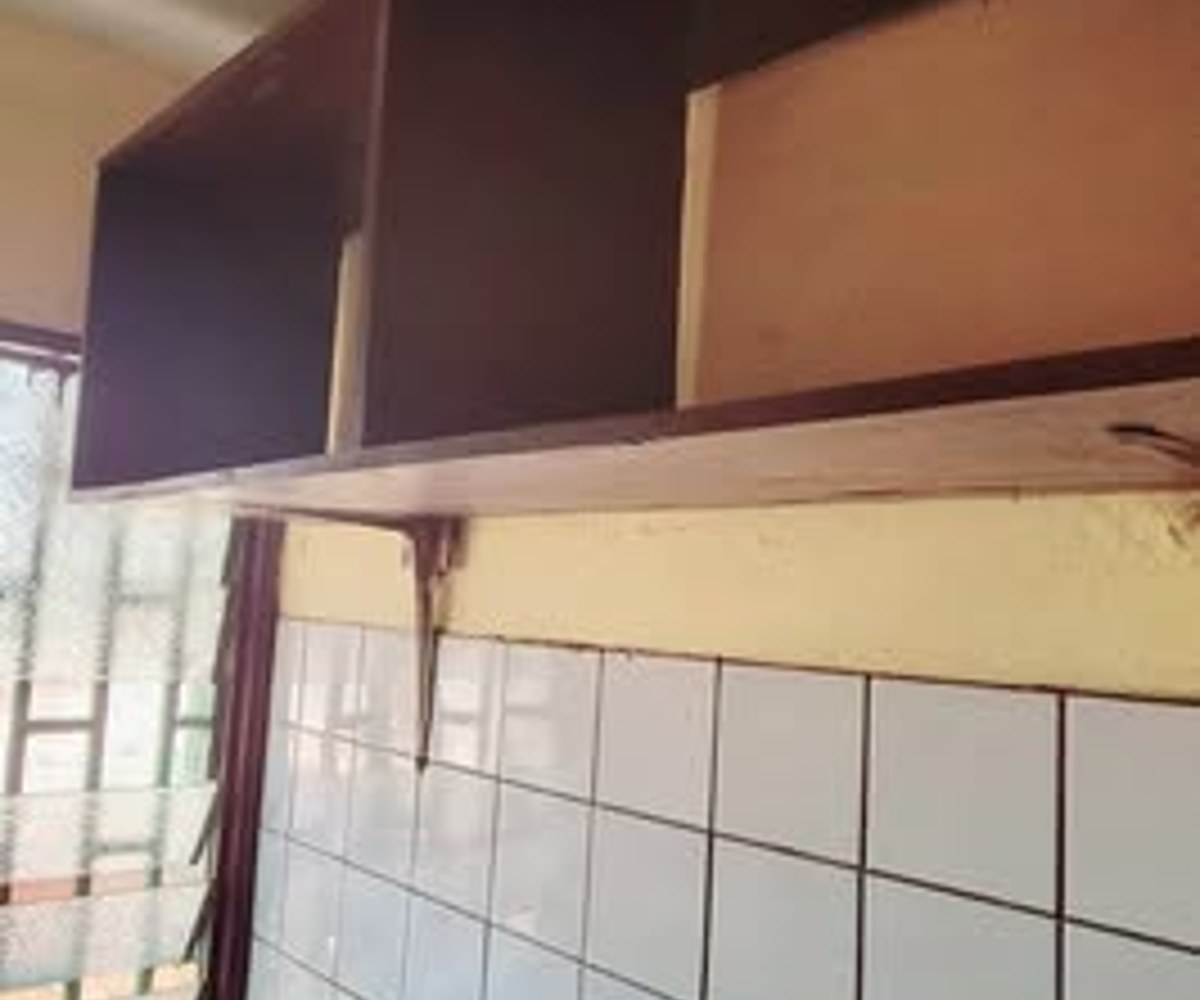 Studio moderne à louer à Obili non loin de la route