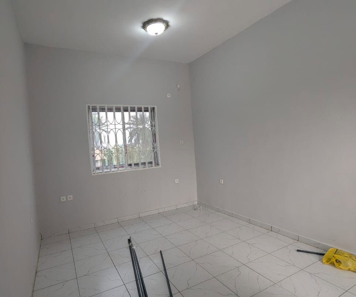Studio moderne haut standing à louer – Awae Carrière Monti