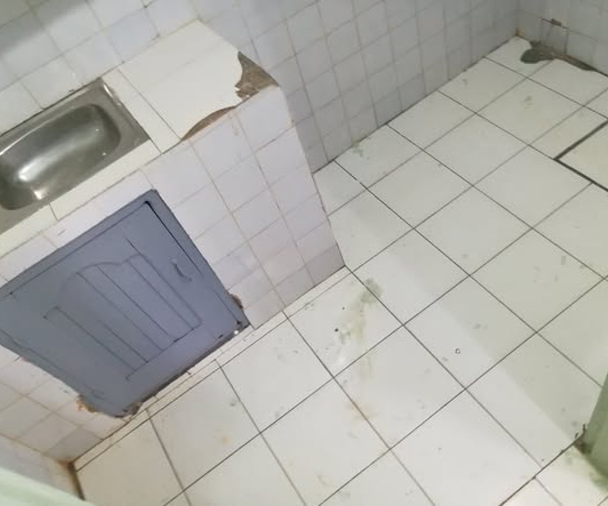 VASTE APPARTEMENT MODERNE AVEC EAU DE LA SNEC DANS LA BARRIÈRE À LOUER À DAMAS ==70000