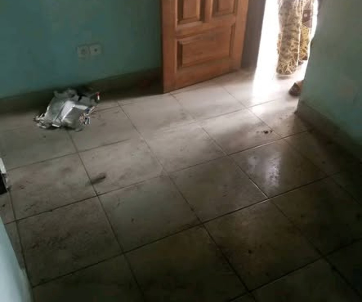 Chambre neuve à louer à Douala PK8 ESG