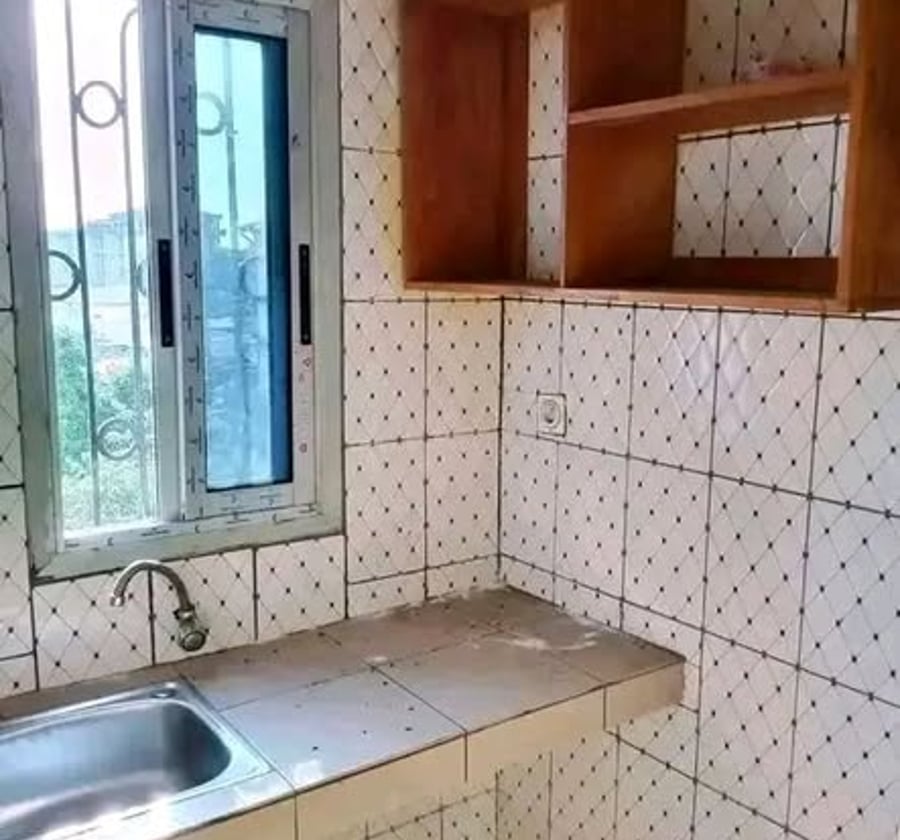 Chambre moderne à louer - Carrefour Agip