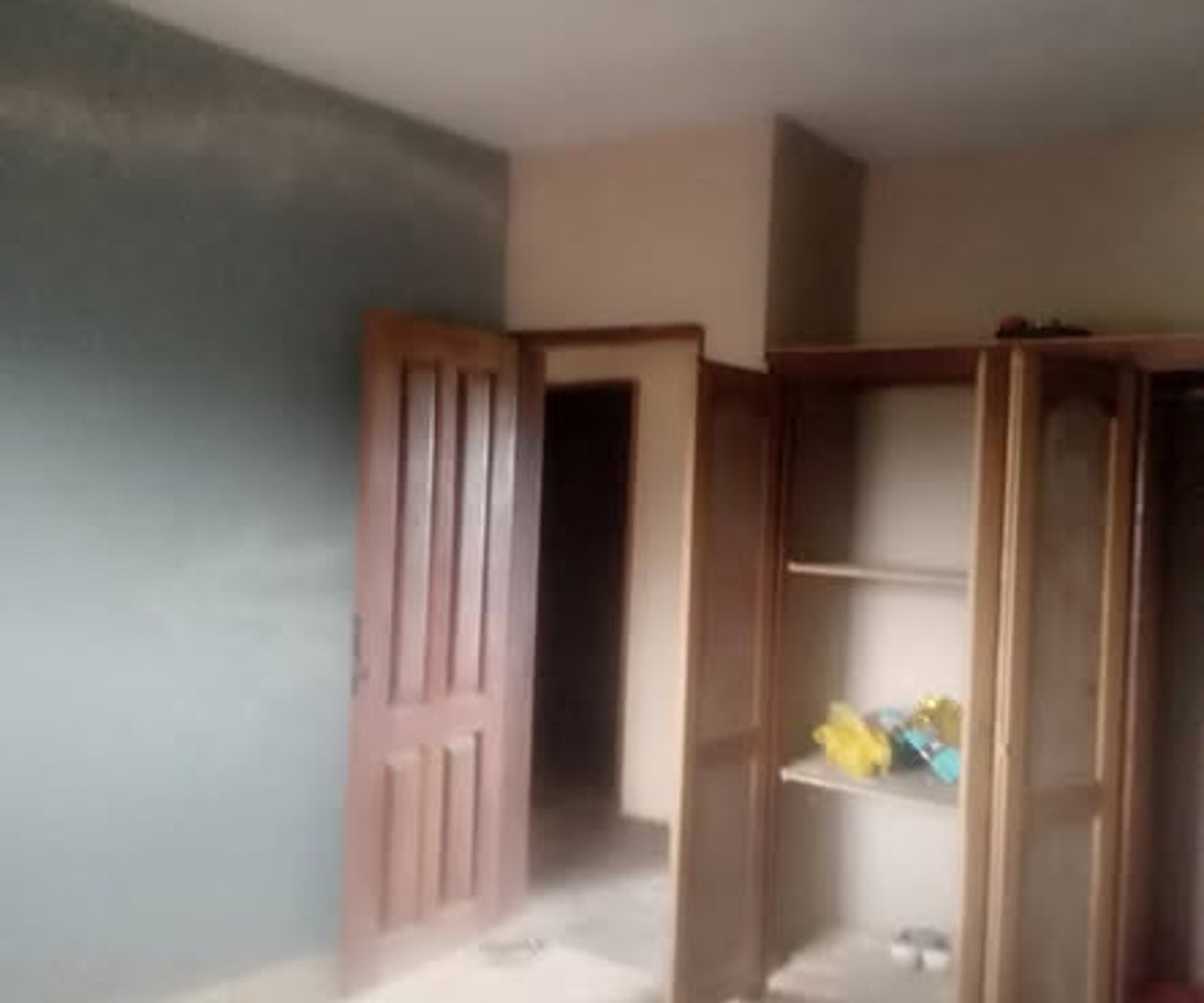 Appartement à louer à Yassa - 2 chambres, 90 000 XAF/mois