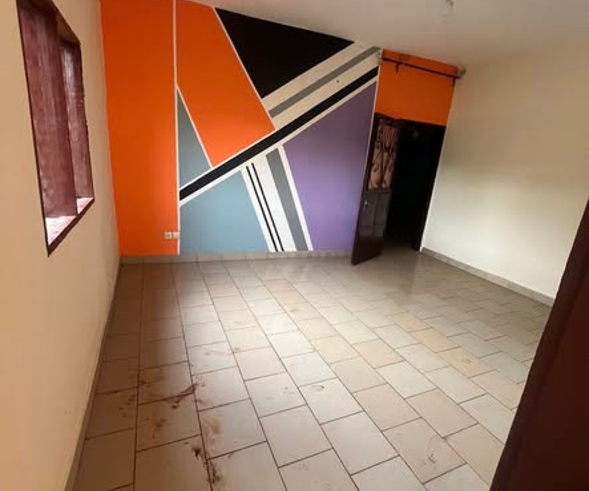 Appartement à louer à Mendong carrefour banane