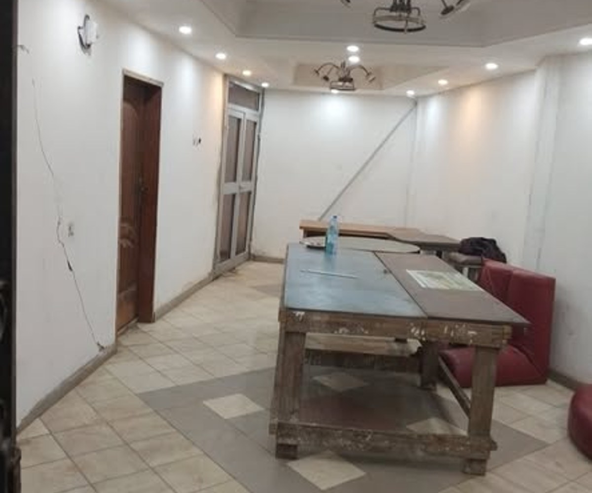 Emplacement commercial à louer à Yaoundé Centre-ville, 400 m²