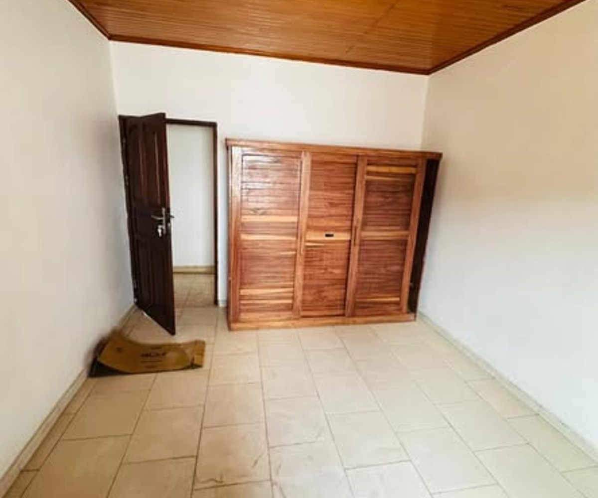 Villa à louer à Nkoabang