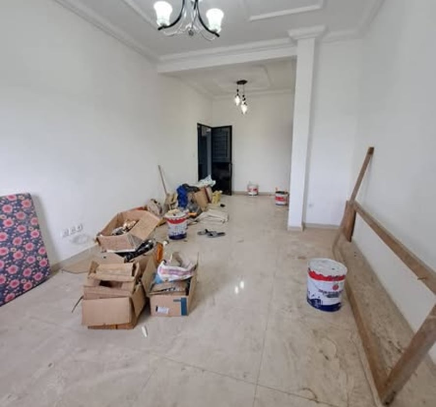 Studio moderne à louer à Logbessou