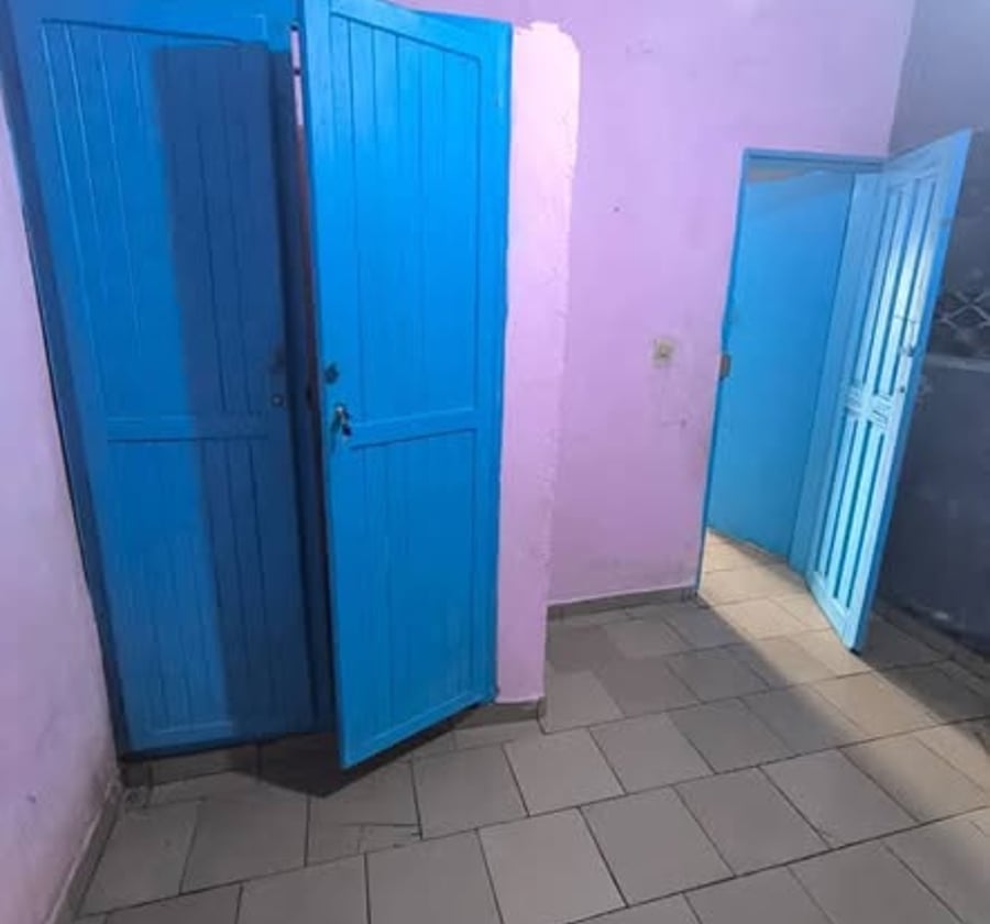 Studio moderne à Ndogbon Vallée Biffaga